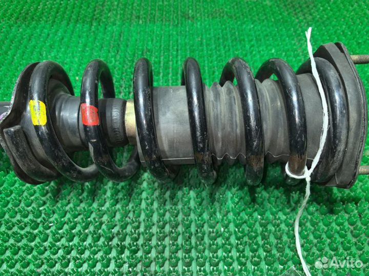 Стойка передняя Toyota Mark Ii GX100