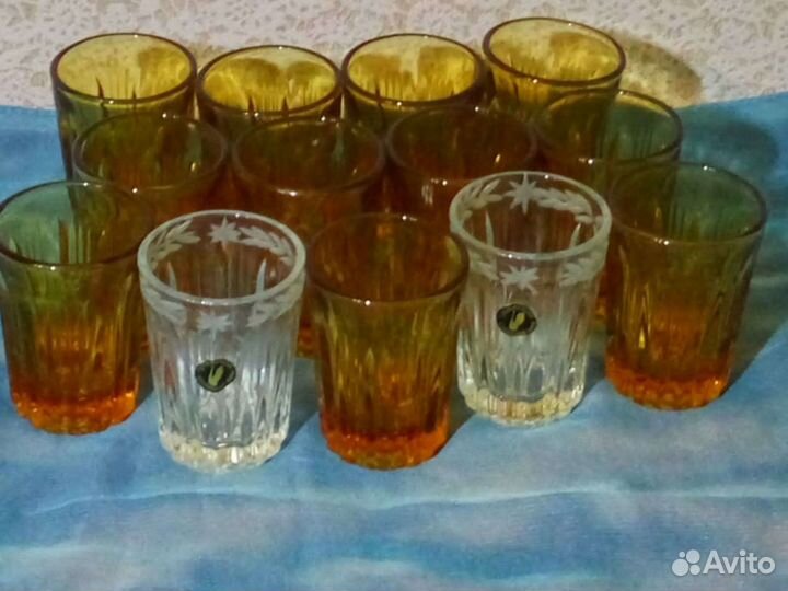 Стопки. стаканы янтарные.цветное стекло СССР