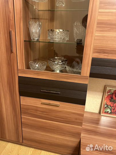 Продаю стенку Шатура