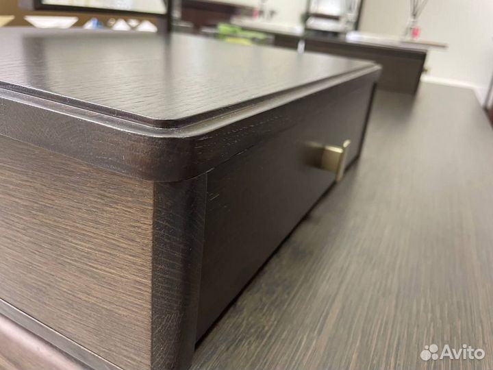 Консоль из массива дуба Бари