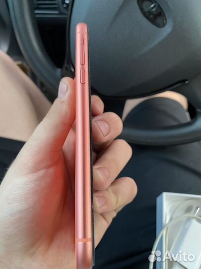 Телефон iPhone хр 64гб