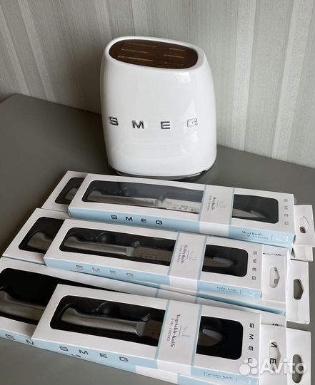 Набор ножей Смег белый ножи Smeg