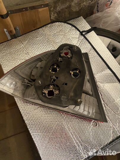 Фонарь задний правый corolla 120