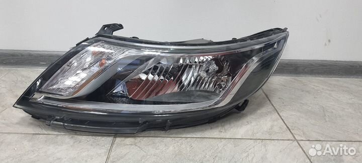 Фара передняя левая Kia Rio 2011-2015