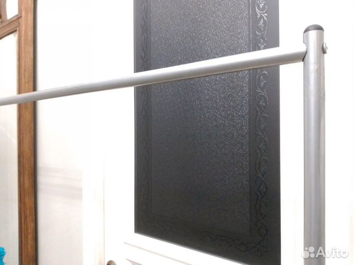 Вешалка для одежды напольная металлическая