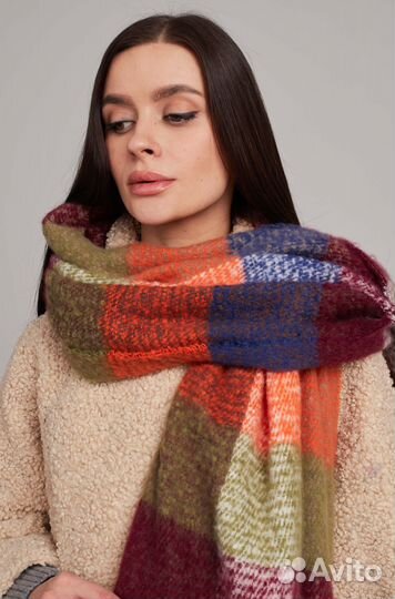 Женский теплый палантин