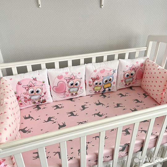 Бортики подушки в кроватку (новые )