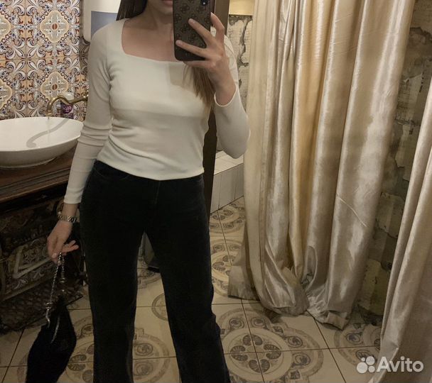 Лонгслив с квадратным вырезом