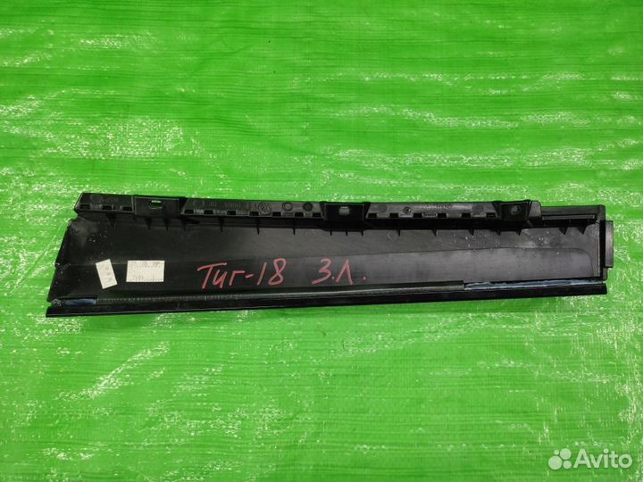 Накладка на стойку лев. зад. Volkswagen Tiguan