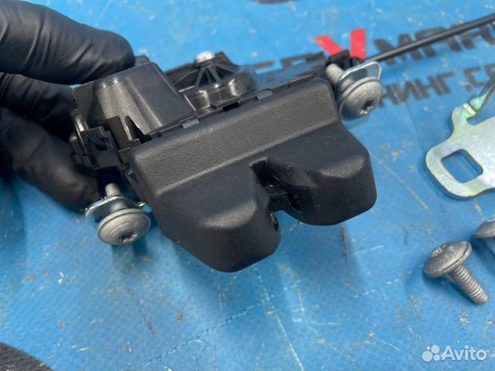 Замок багажника Mercedes-Benz C-Class WDD205