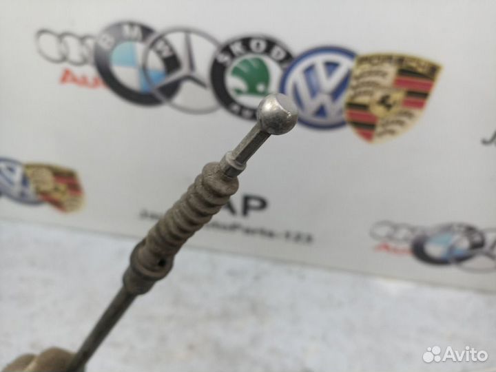 Трос стояночного тормоза Volkswagen Jetta JE caxa