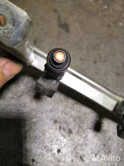 Топливная рейка взборе шевроле эпика