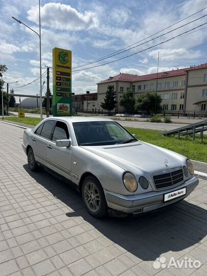 Mercedes-Benz E-класс 2.4 AT, 1998, 50 000 км