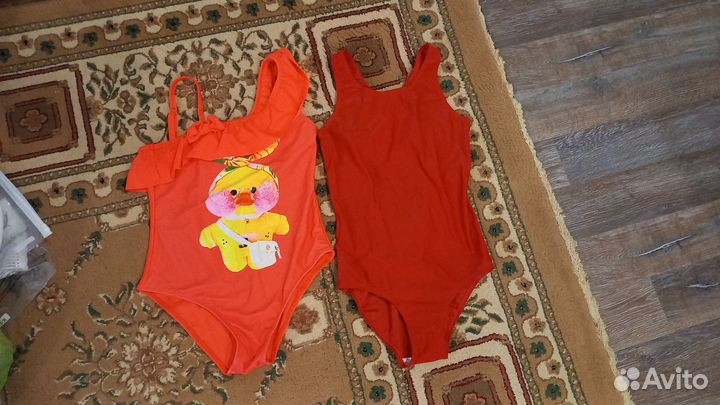 Купальник для девочки 140 новый