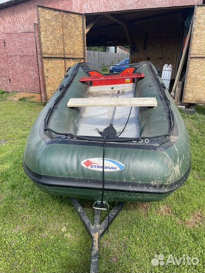 Лодка stingray
