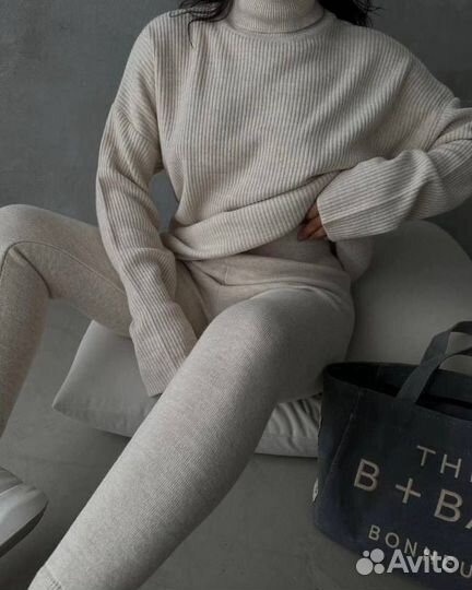 Костюм женский