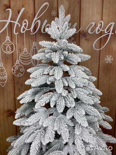 Елка искусственная заснеженная