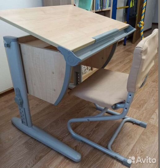 Растущая парта и стул Деми
