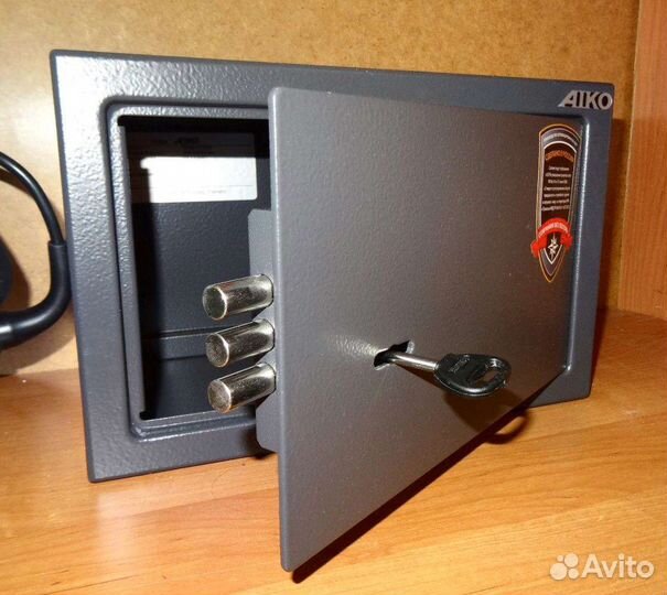 Сейф пистолетный