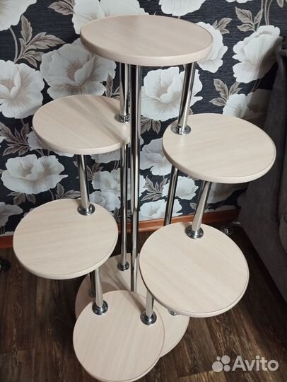 Подставка для цветов напольная