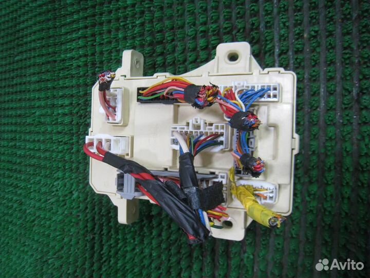 Блок предохранителей салонный Hyundai i30 2011