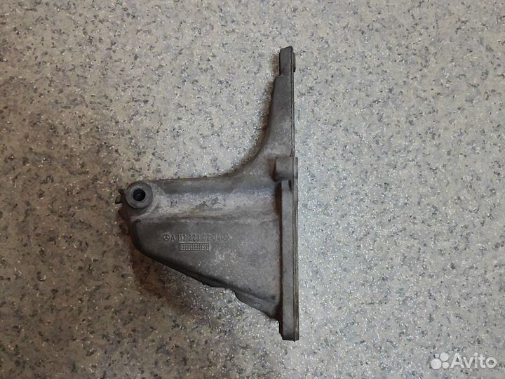 Кронштейн опоры двигателя w211