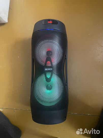 Музыкальная колонка