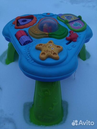 Швейная машинка, стол и стул для детей