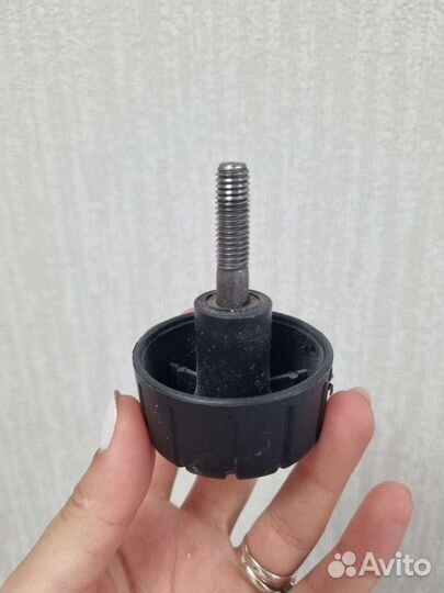 Болт барашек