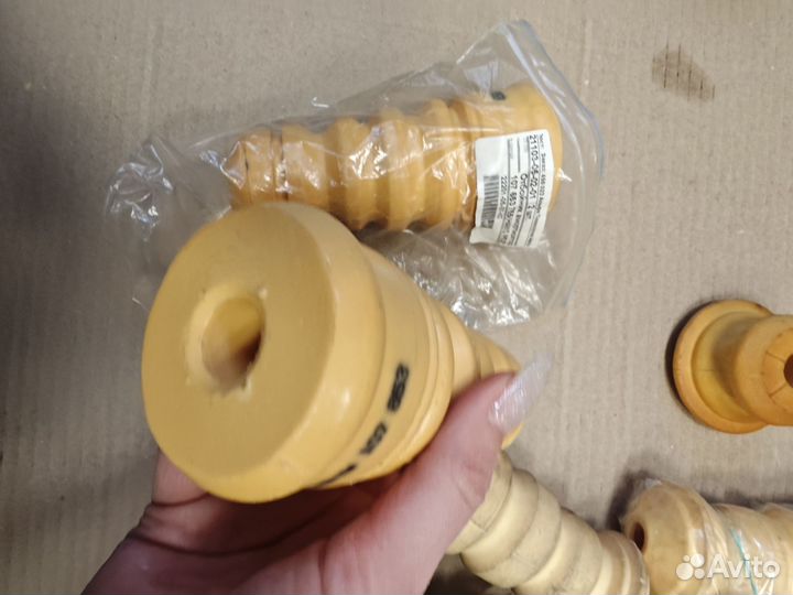 Отбойник заднего амортизатора / audi A-4/6,VW Pass