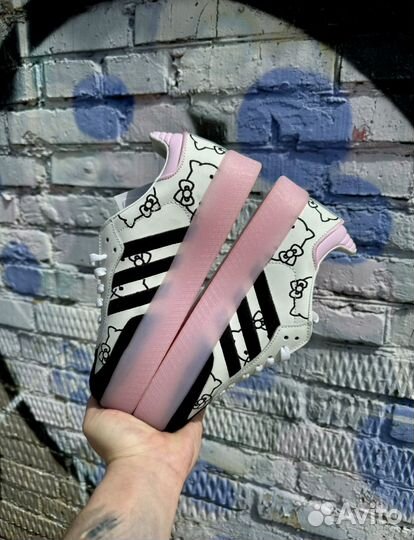 Adidas Samba hello kitty