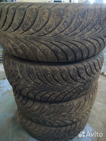 Goodyear UltraGrip Extreme 205/55 R16