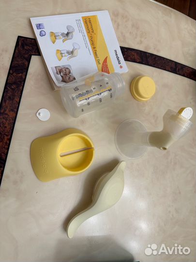 Молокоотсос medela ручной