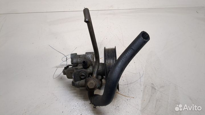 Гур Toyota Avensis 2, 2003