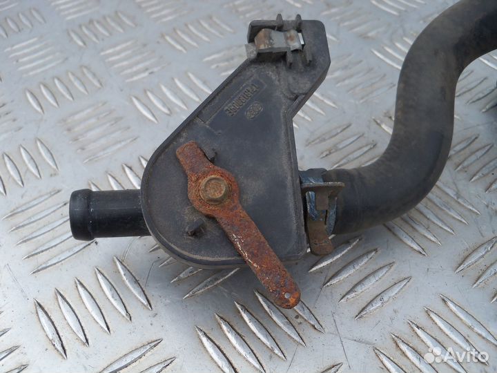 Патрубки отопителя Volkswagen Transporter T3 1991г