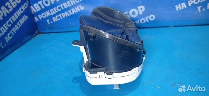 Панель приборов Toyota Rav4 кроссовер 1AZ-FE 2008