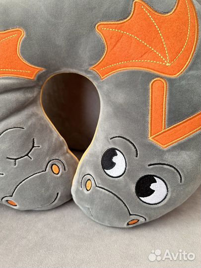 Подушка для путешествий детская