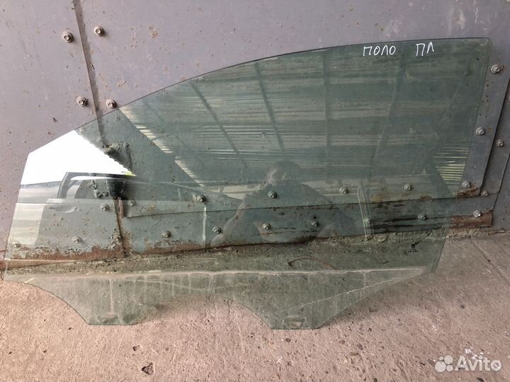 Стекло передней левой двери Фольксваген Поло 5