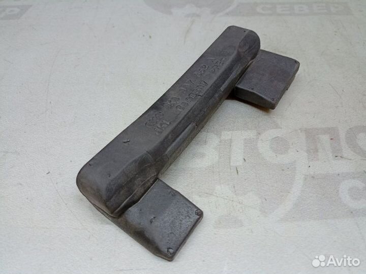 Уплотнитель Audi A4 B8 cala 2008