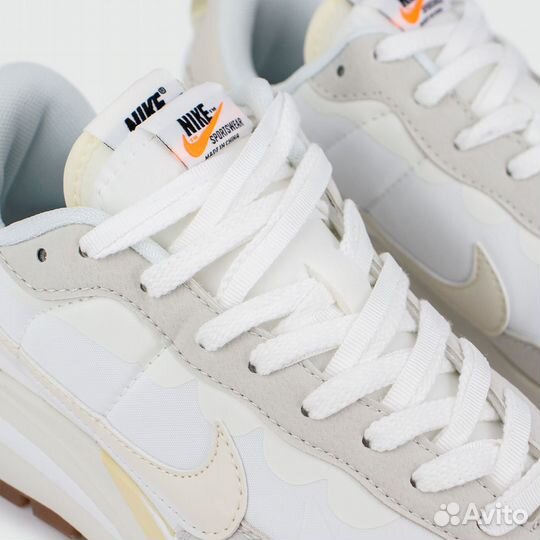 Nike Vapor Waffle x Sacai White - Gum