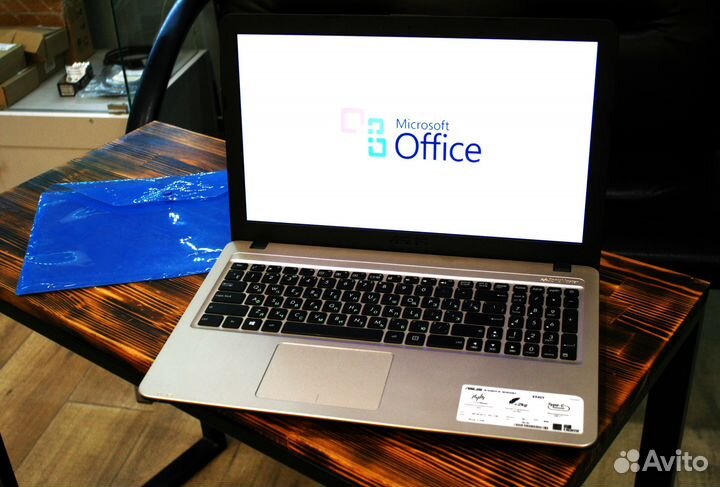 Хороший ноутбук для работы с документами. Asus