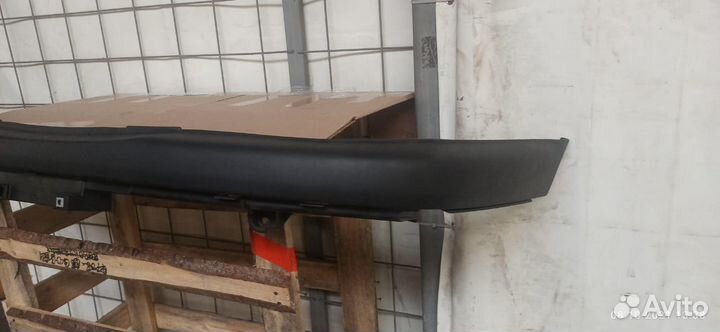 Накладка бампера Toyota Avensis 5211905080