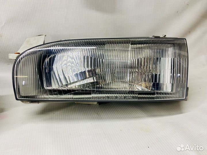 Фара toyota sprinter ае 100