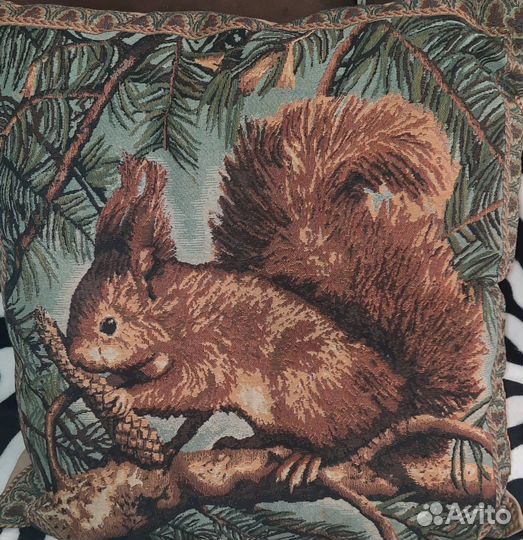 Декоративная подушка