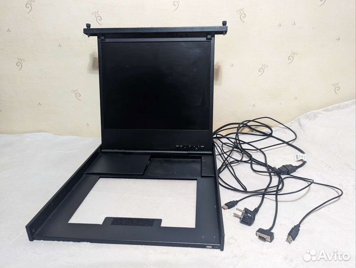 Монитор+dvd-rom IBM 1723-hс1 в серверную стойку