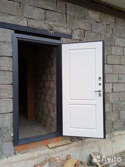 Дверь для частного дома с терморазрывом