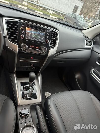 Штатная магнитола на Mitsubishi L-200