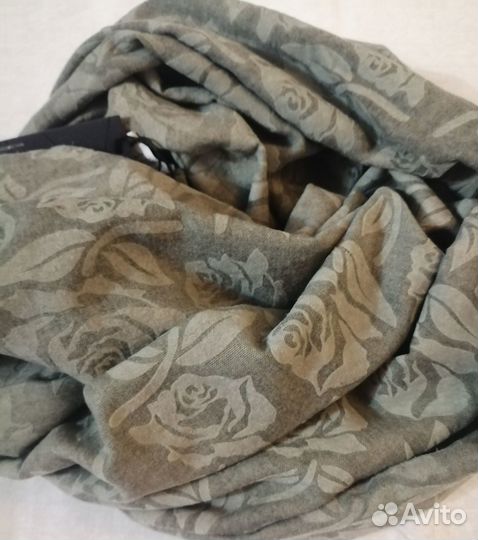 Шарфы и Палантины новые