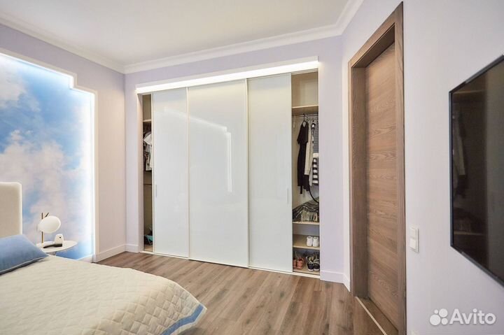 Шкаф зеркальный купе