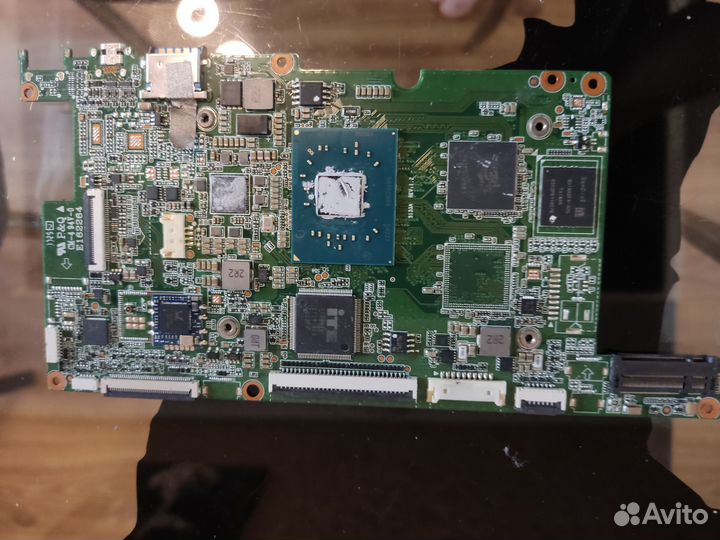 Ноутбук на запчасти,запчасти на телефон